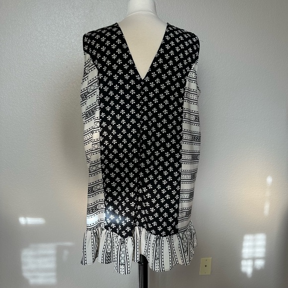 ASOS BLACK & WHITE PRINTED OVERSIZED TANK TOP - Picture 4 of 6